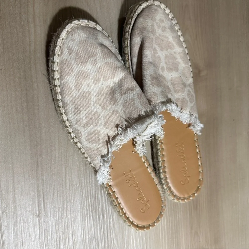 Splendid Jessica Leopard Espadrille Mules Womens 8.5 Tan Fringed Slides Shoes
